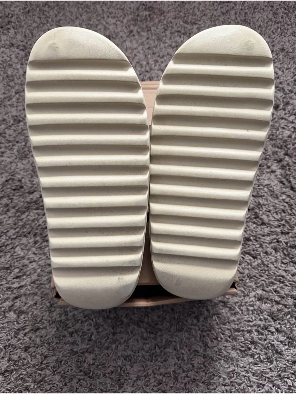 Yeezy minimal slip
